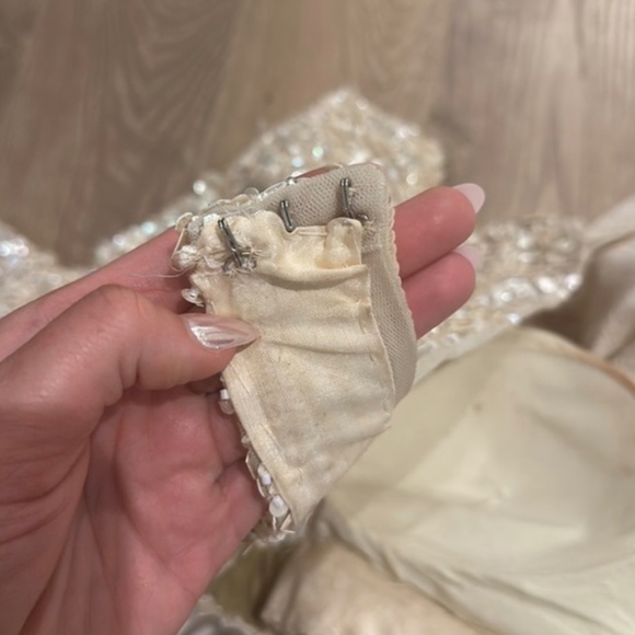 SOLD Seema Gujral Ivory Sequin Lehenga Set Indian - Picture 8 of 11